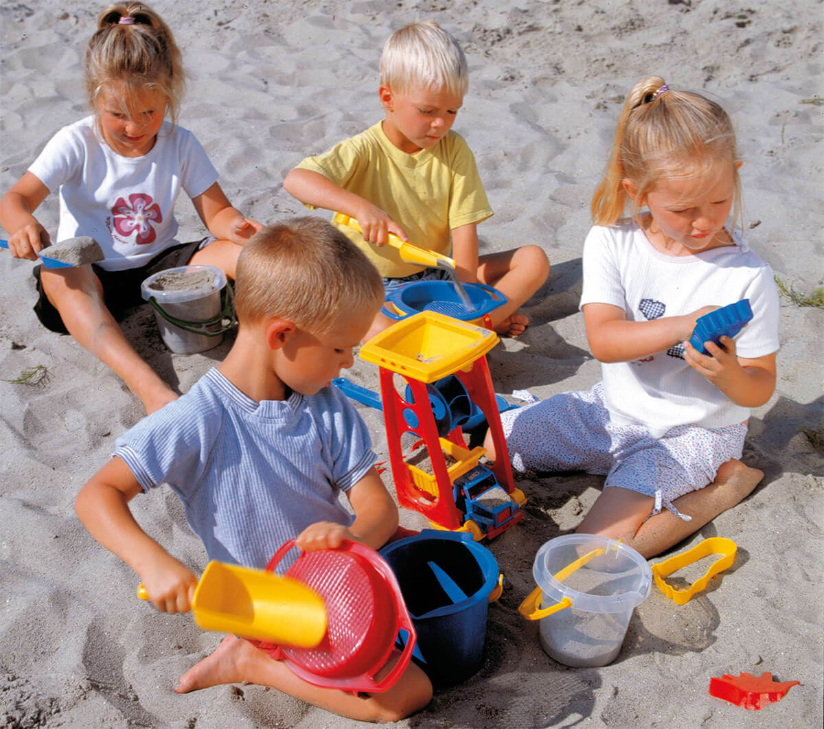 Sandkasten-Spielzeug-1.jpg